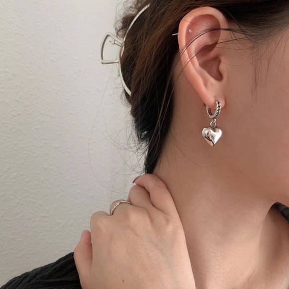 925 Sterling Heart & Bear Earrings - Picture 3 of 4